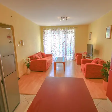 Red Rose Apartman Apartment